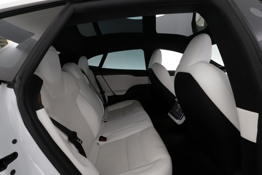Tesla Model S vaihtoauto
