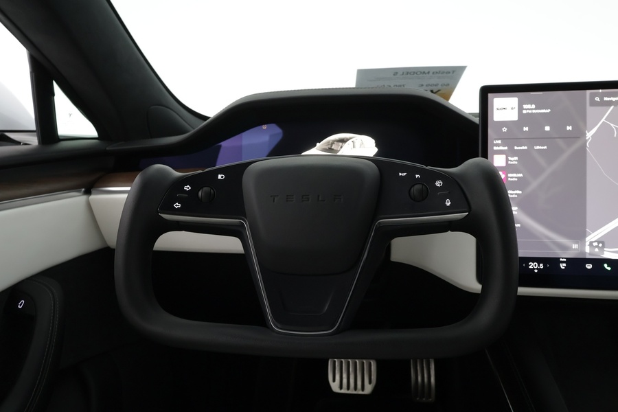 Tesla Model S vaihtoauto