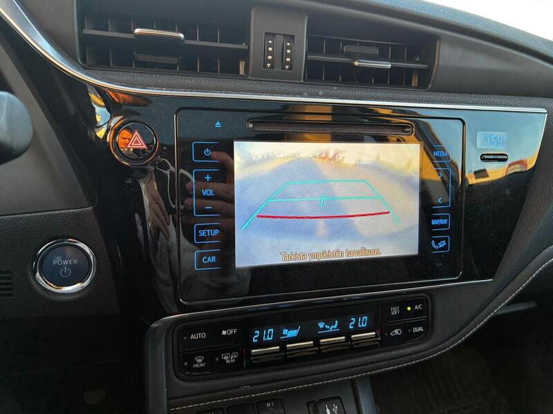 Toyota Auris vaihtoauto