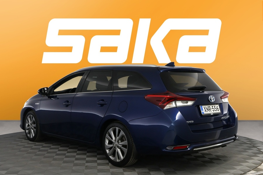 Toyota Auris vaihtoauto