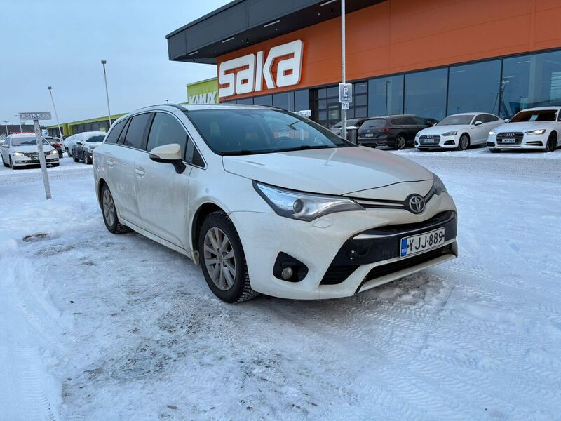 Toyota Avensis vaihtoauto