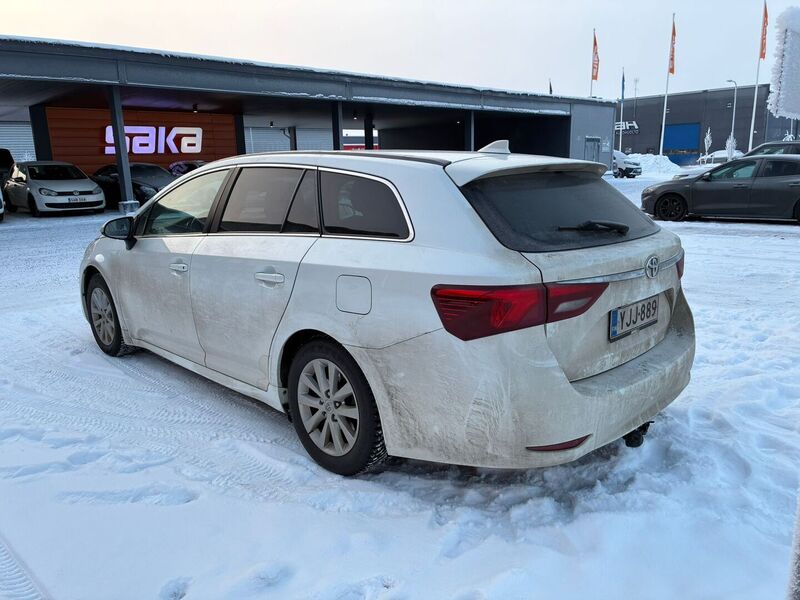 Toyota Avensis vaihtoauto