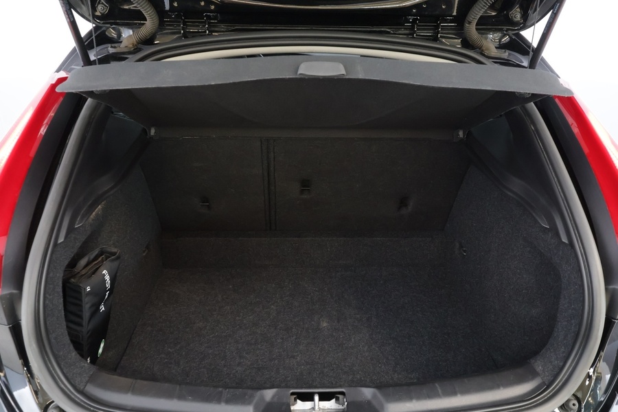 Volvo V40 Cross Country vaihtoauto