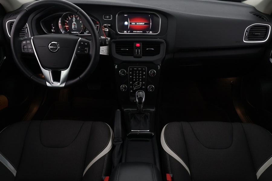 Volvo V40 Cross Country vaihtoauto