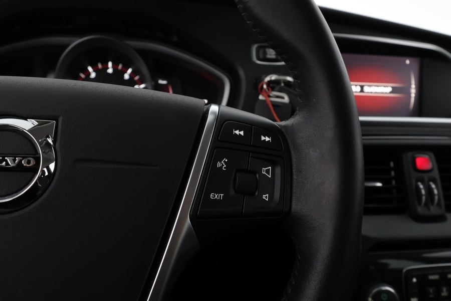 Volvo V40 Cross Country vaihtoauto