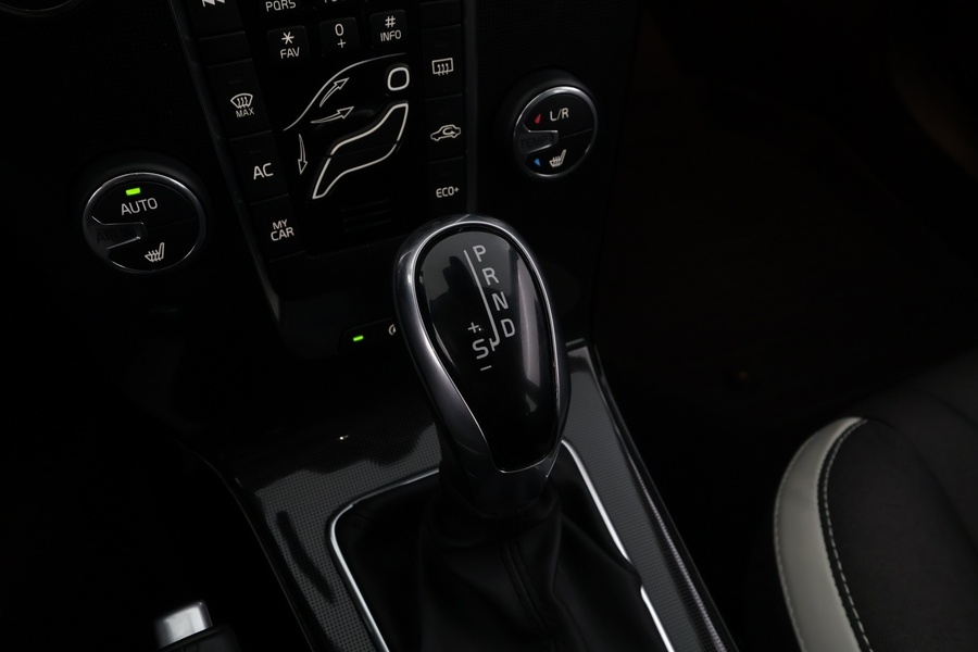 Volvo V40 Cross Country vaihtoauto