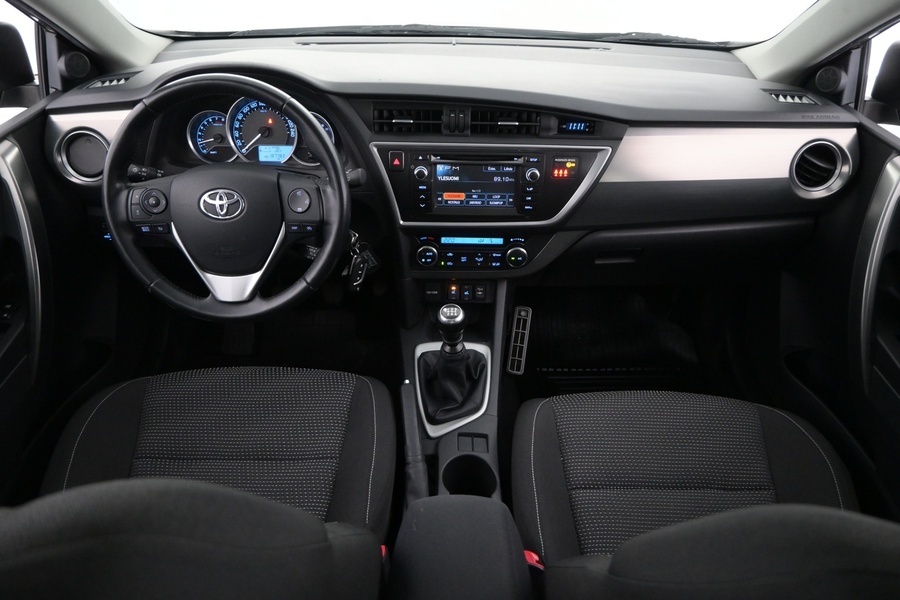 Toyota Auris vaihtoauto