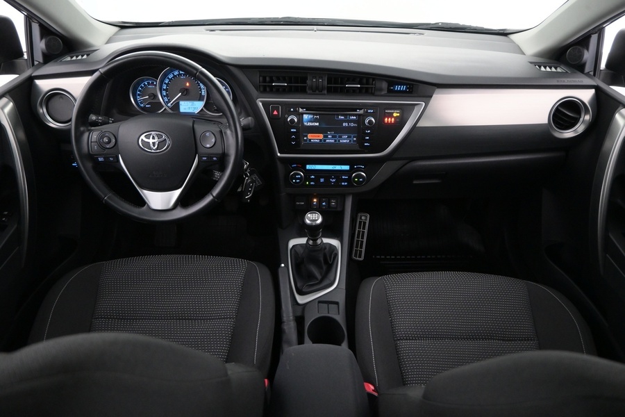 Toyota Auris vaihtoauto