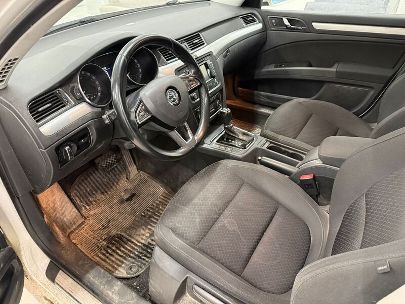 Skoda Superb vaihtoauto