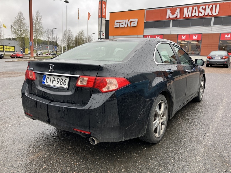 Honda Accord vaihtoauto