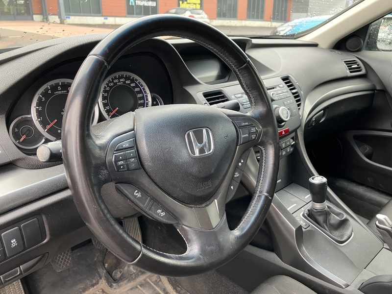 Honda Accord vaihtoauto