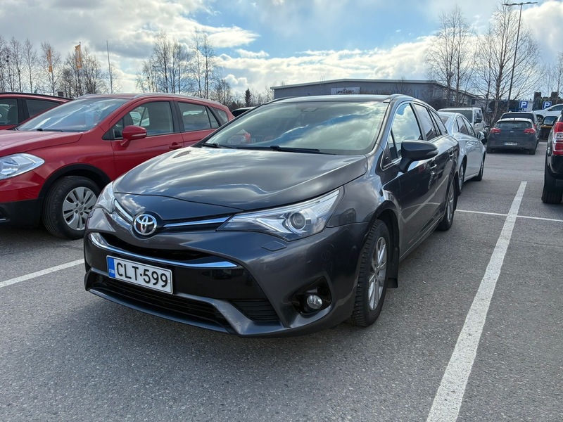 Toyota Avensis vaihtoauto