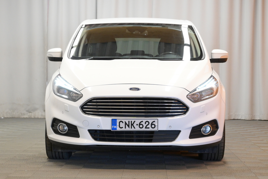 Ford S-MAX vaihtoauto