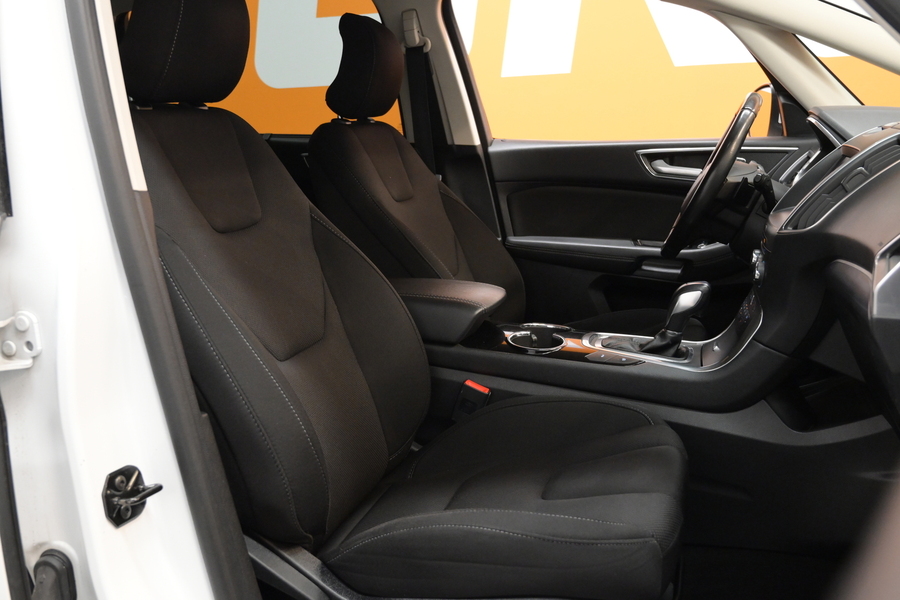 Ford S-MAX vaihtoauto