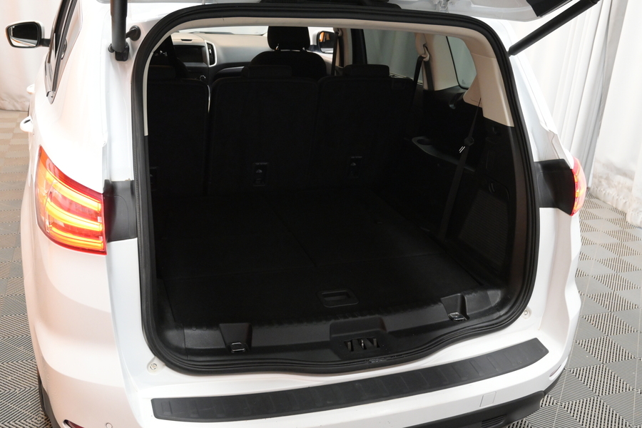 Ford S-MAX vaihtoauto