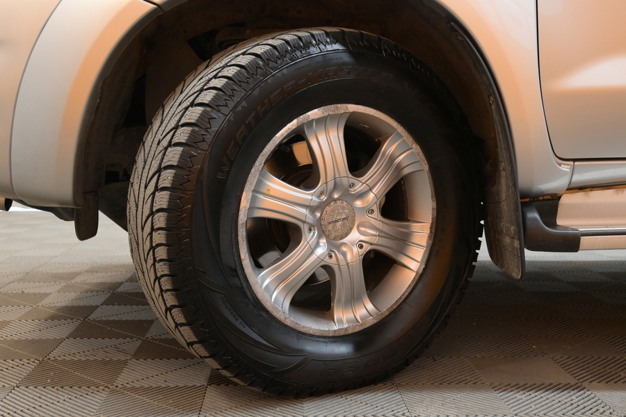 Toyota Hilux vaihtoauto