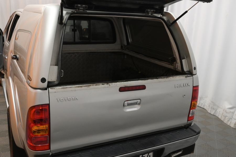 Toyota Hilux vaihtoauto