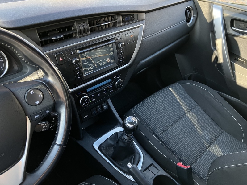 Toyota Auris vaihtoauto