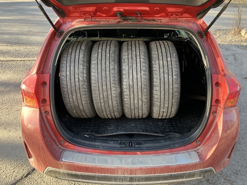 Toyota Auris vaihtoauto