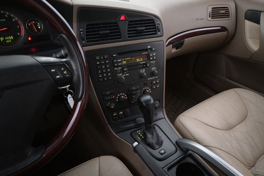 Volvo XC70 vaihtoauto