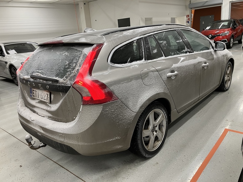 Volvo V60 vaihtoauto