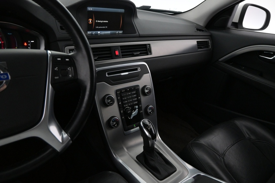 Volvo V70 vaihtoauto