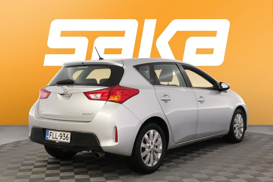 Toyota Auris vaihtoauto