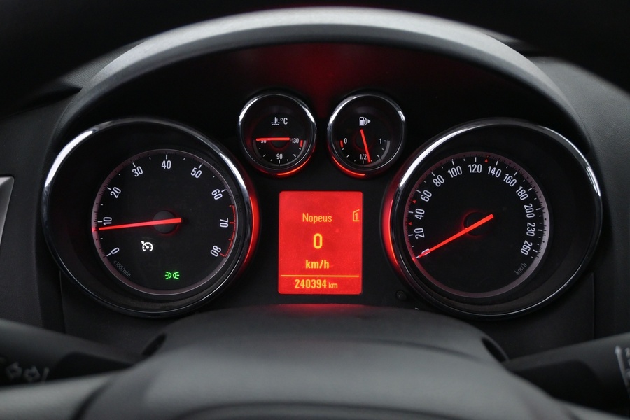 Opel Astra vaihtoauto