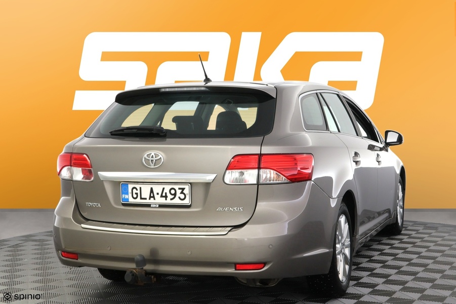 Toyota Avensis vaihtoauto