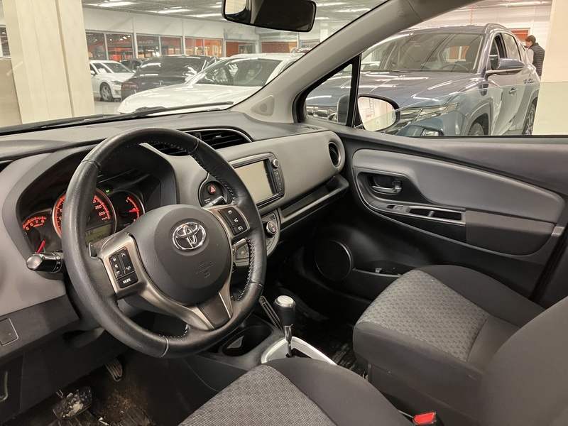 Toyota Yaris vaihtoauto