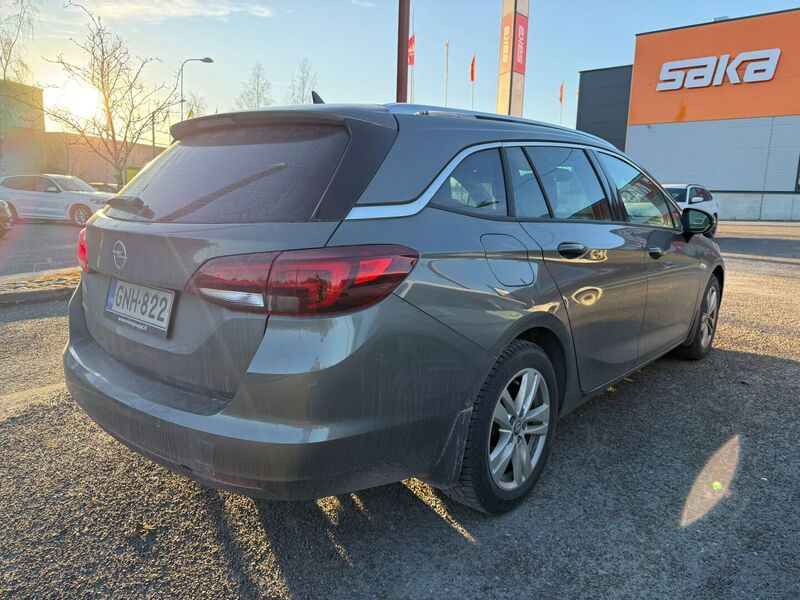 Opel Astra vaihtoauto