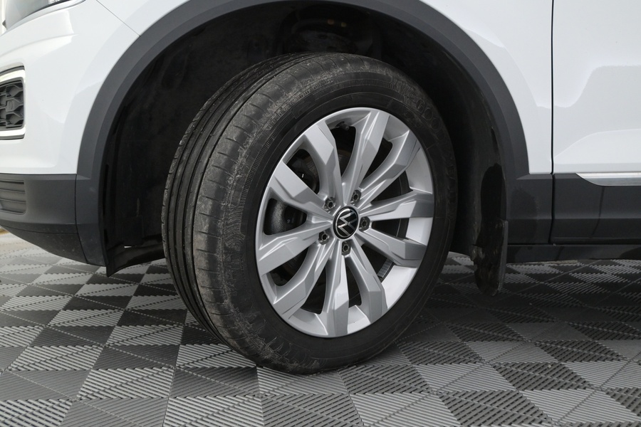 Volkswagen T-Roc vaihtoauto