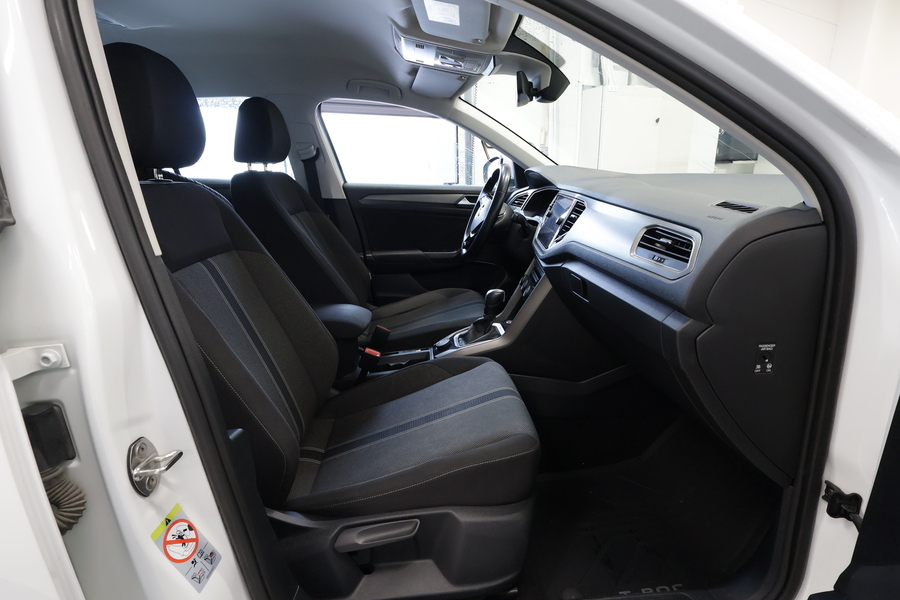 Volkswagen T-Roc vaihtoauto