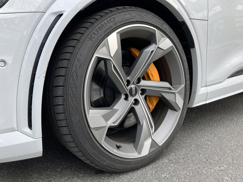 Audi e-tron vaihtoauto
