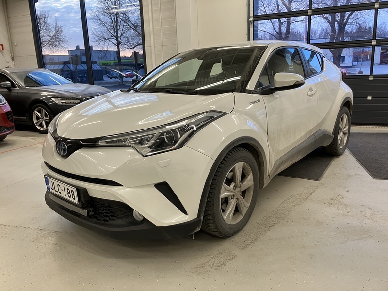 Toyota C-HR vaihtoauto