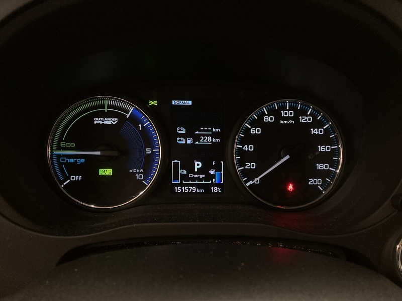 Mitsubishi Outlander PHEV vaihtoauto