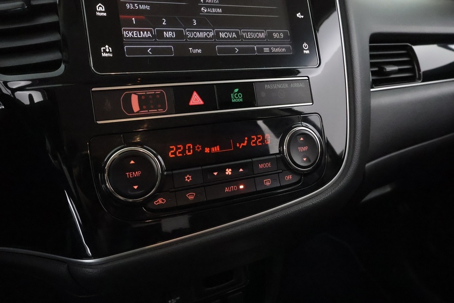 Mitsubishi Outlander PHEV vaihtoauto