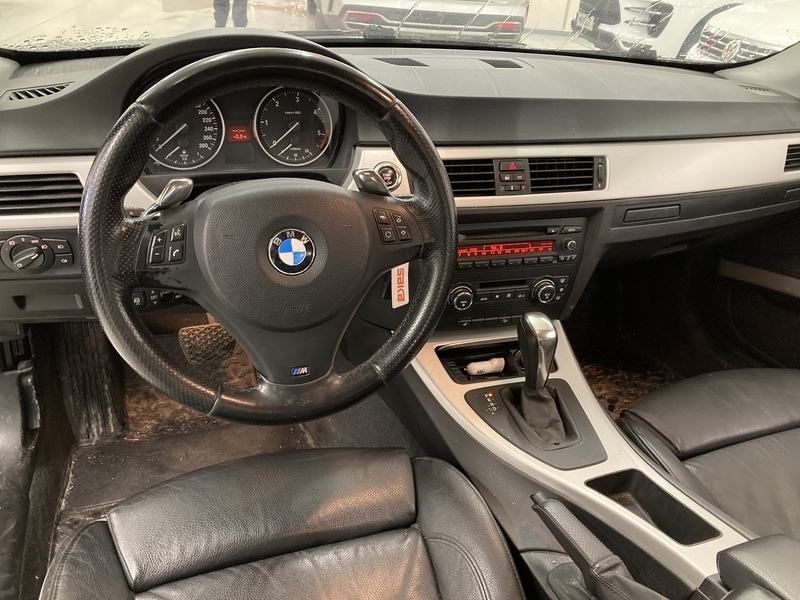 BMW 330 vaihtoauto