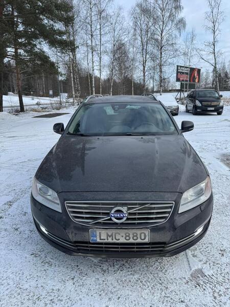 Volvo V70 vaihtoauto