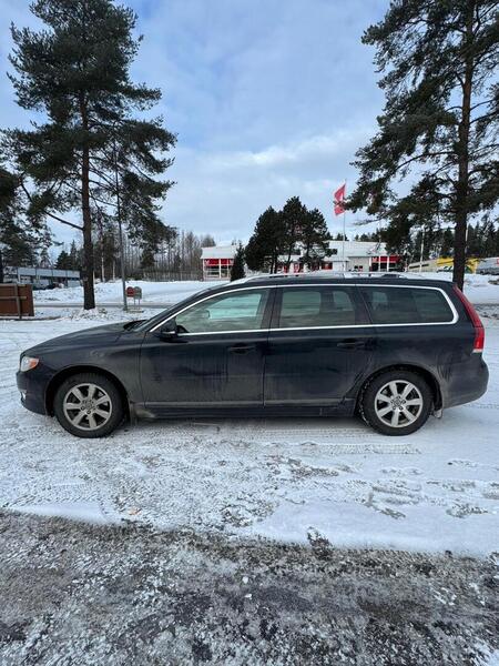 Volvo V70 vaihtoauto