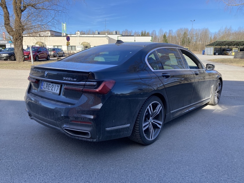 BMW 745 vaihtoauto