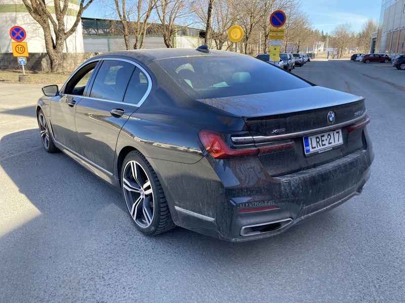 BMW 745 vaihtoauto