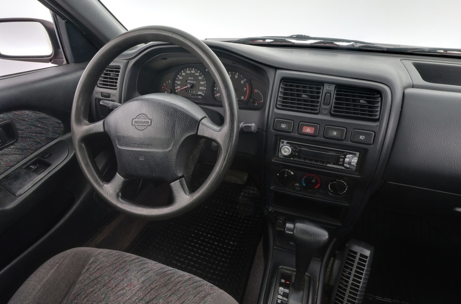 Nissan Almera vaihtoauto