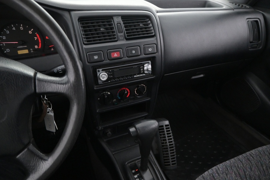 Nissan Almera vaihtoauto