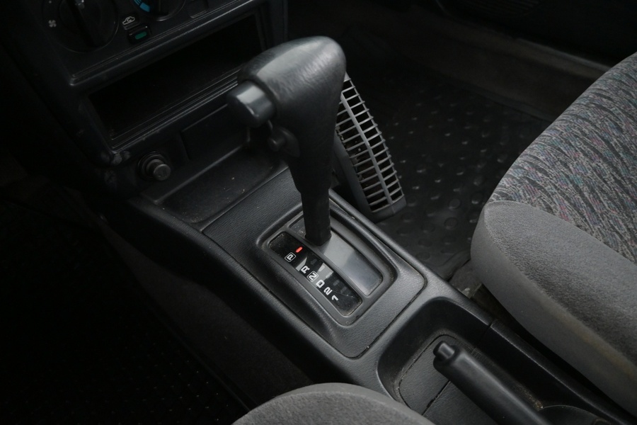 Nissan Almera vaihtoauto