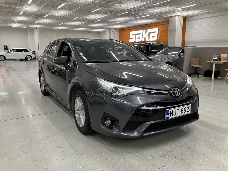 Toyota Avensis vaihtoauto