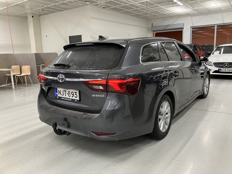 Toyota Avensis vaihtoauto