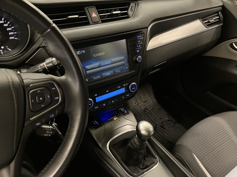 Toyota Avensis vaihtoauto