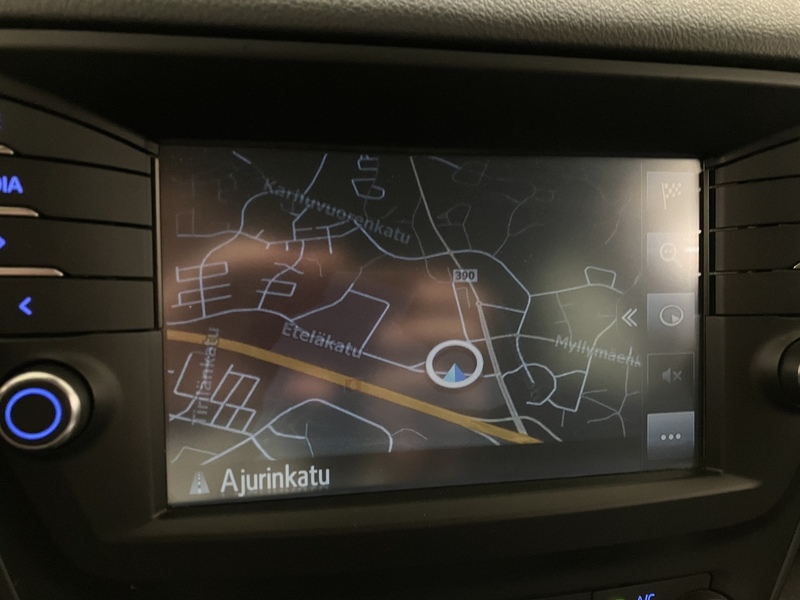 Toyota Avensis vaihtoauto