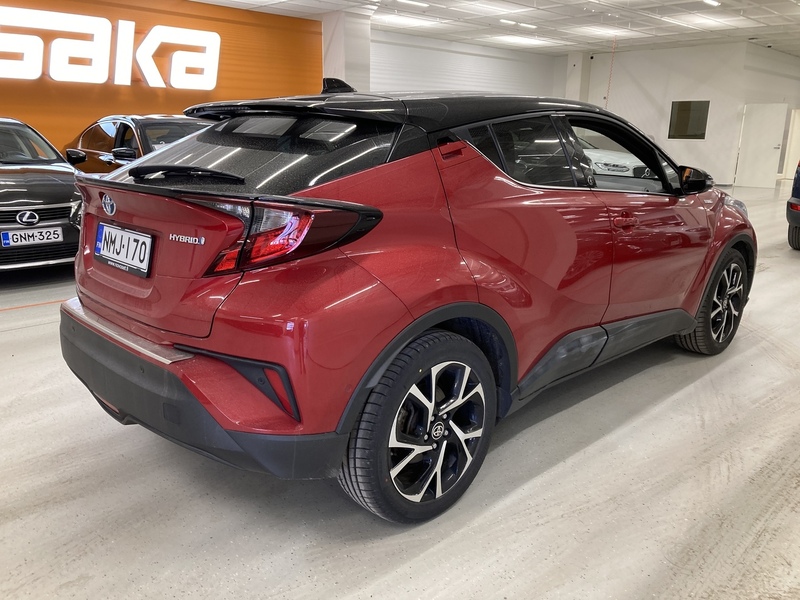 Toyota C-HR vaihtoauto